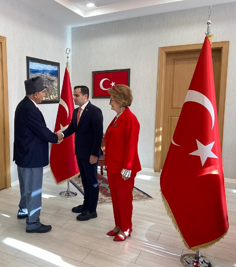 29 Ekim Cumhuriyet Bayramı 101. yıl dönümü münasebeti ile Kaymakamımız Sn. Enes ÖZKAN Kaymakamlık Makamında tebrikleri kabul etti. 