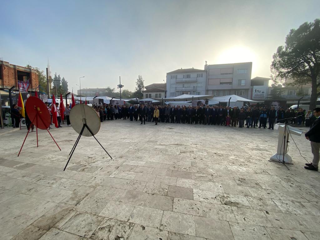 İLÇEMİZDE ATATÜRK'Ü SAYGI VE ÖZLEMLE ANDIK